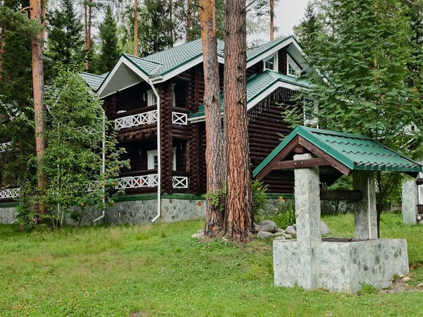 Quels sont les conseils pour une randonnée dans les montagnes de l'Atlas en été?